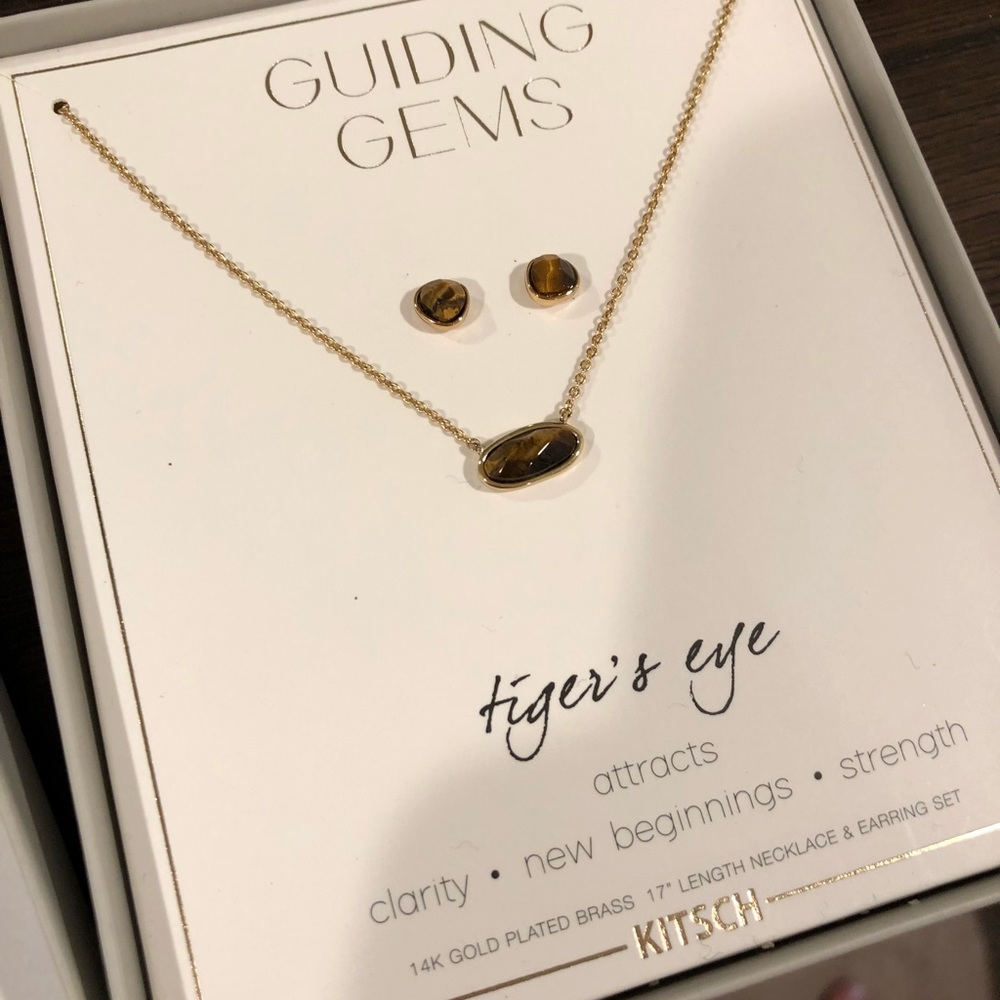 Necklace and earrings combo